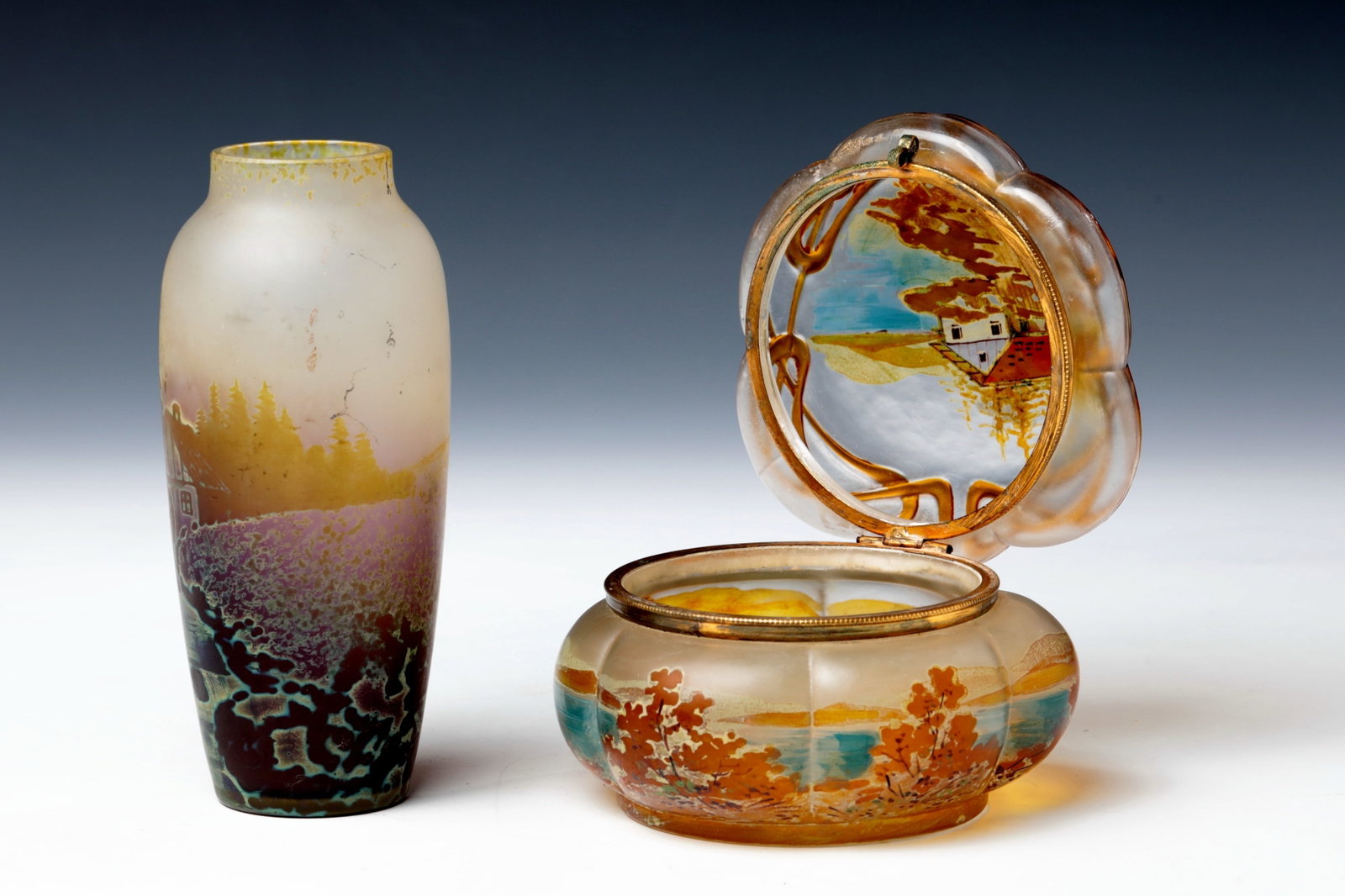 Vase and lidded box with grinder - 2