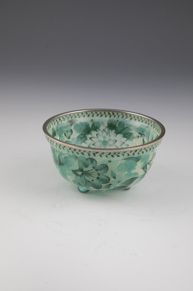 Shell: Bowl Japan, 20th Century Colourless glass with processed enamel colours in various shades of green using the plique-à-jour technique to create a circumferential, stylised flower and leaf