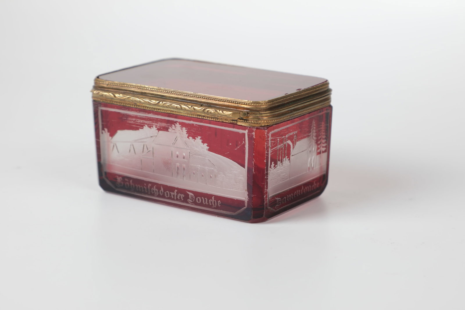 Small lidded box with views of Gräfenberg - 2