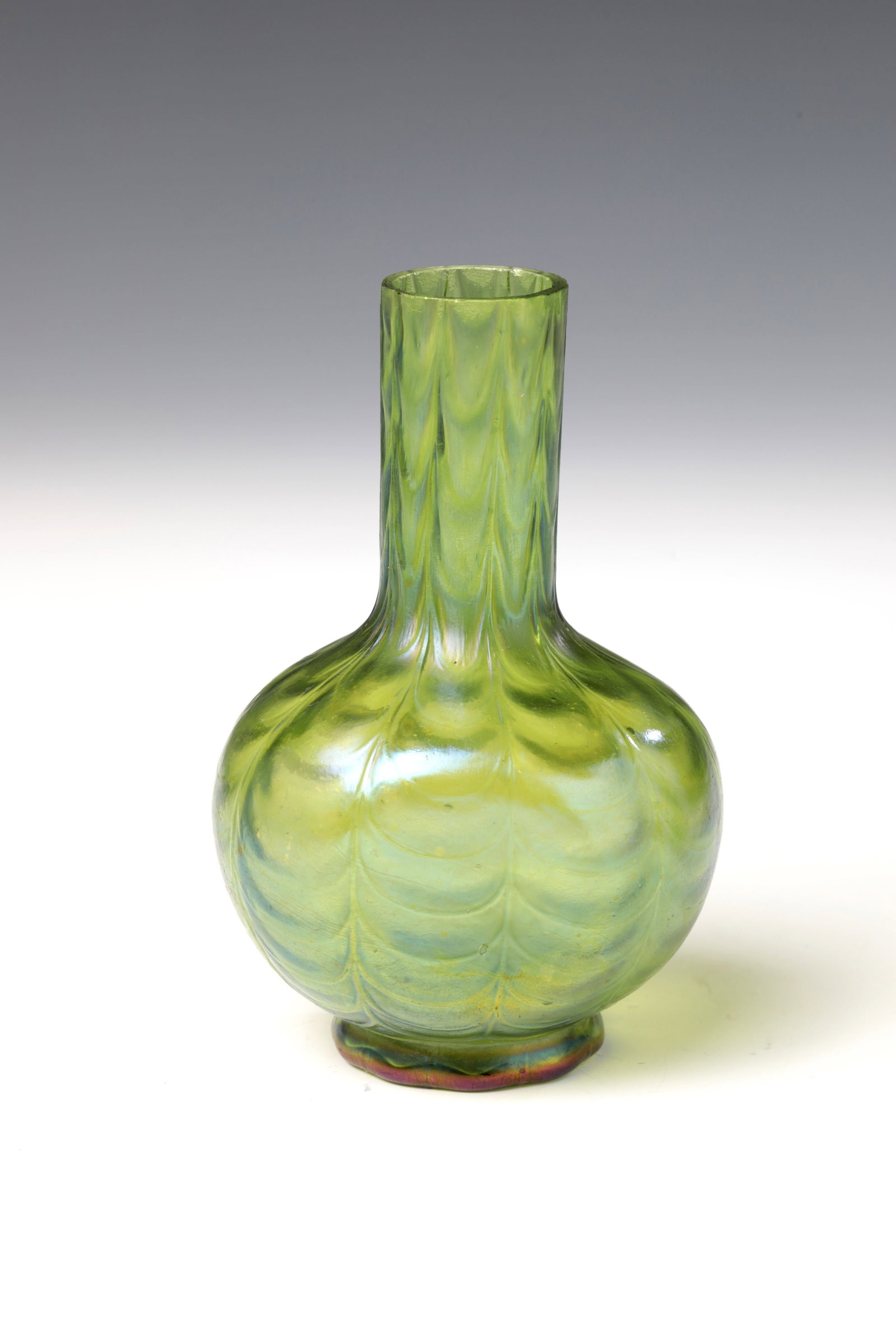 Mixed Lot of Five Vases - 4