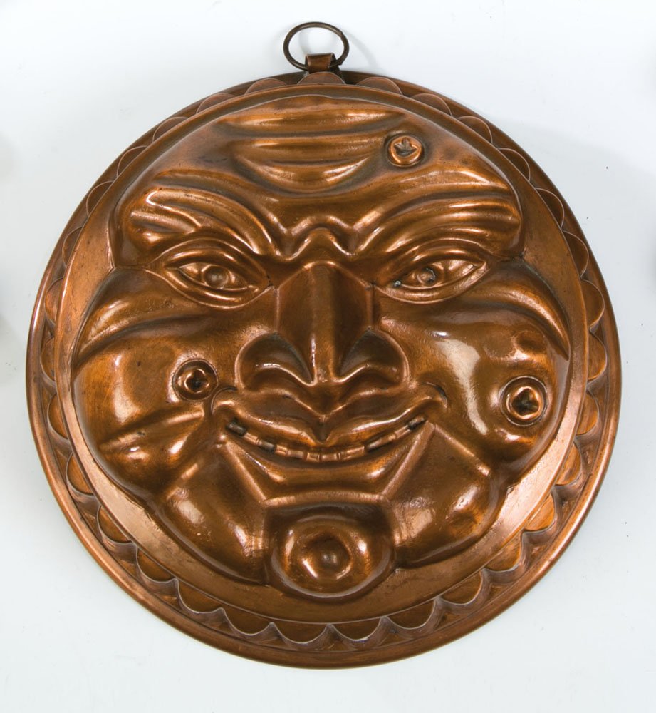 Kleine Kupfermodel in Sonnenform (1 of 1)