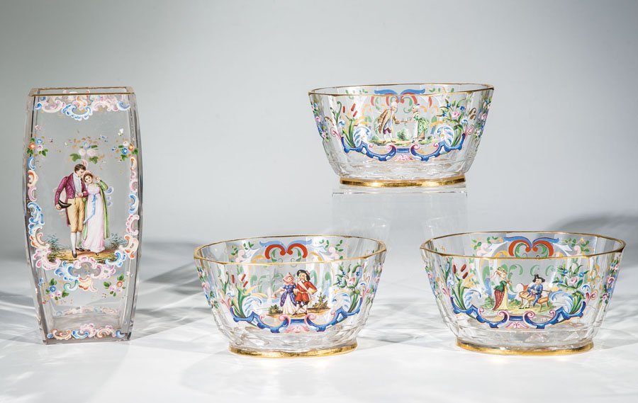 Drei Schalen und eine Vierkantvase (1 of 1)