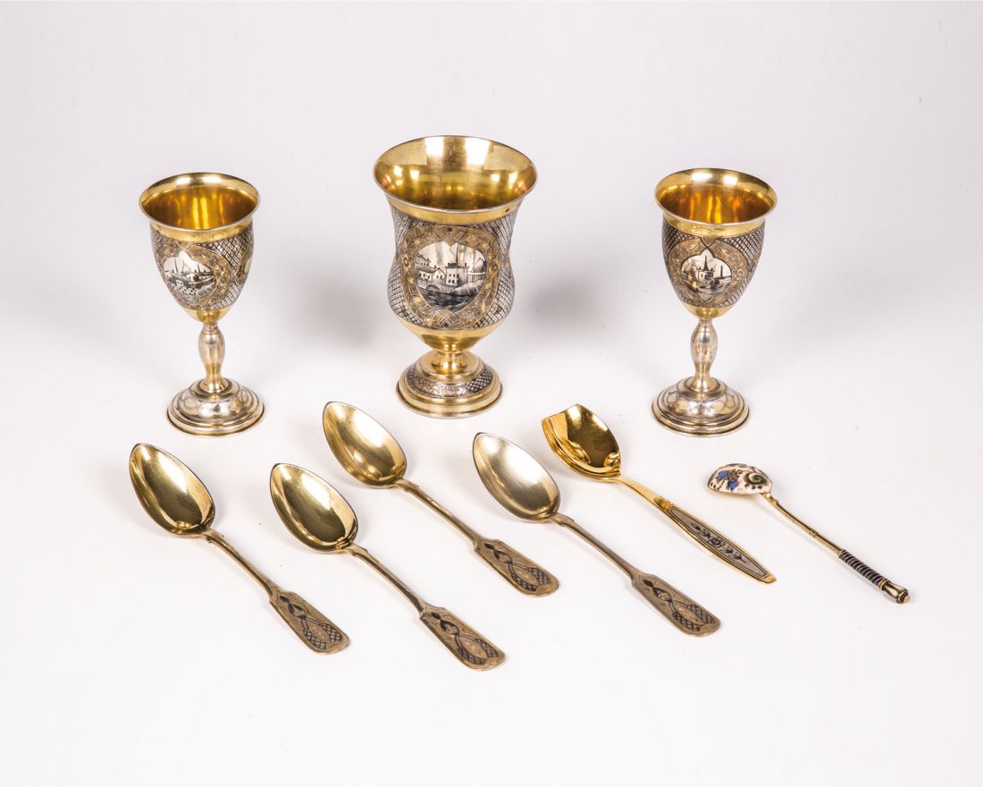 6 Löffel und drei Fußbecher (1 of 1)