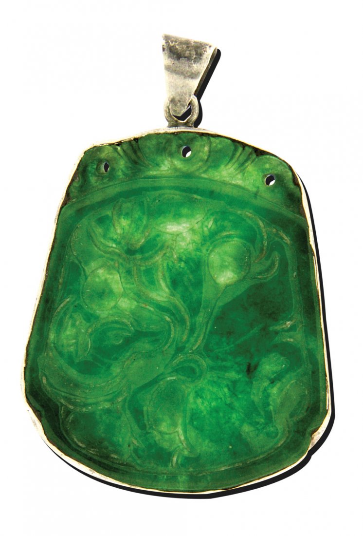 Jadeanhänger mit Kette (1 of 1)