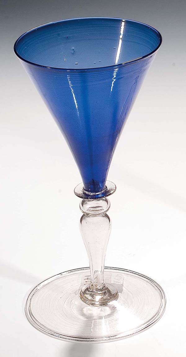 Seltenes Kelchglas