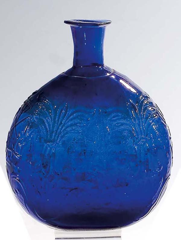 Plattflasche aus blauem Glas