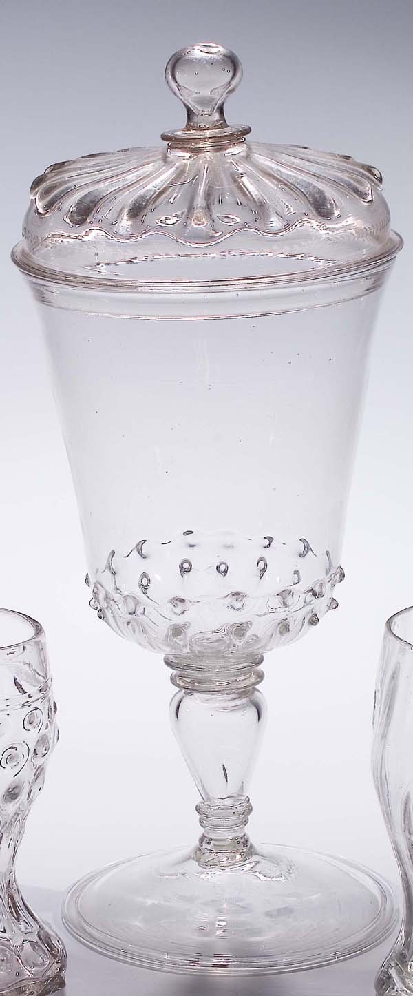 Großer Deckelpokal