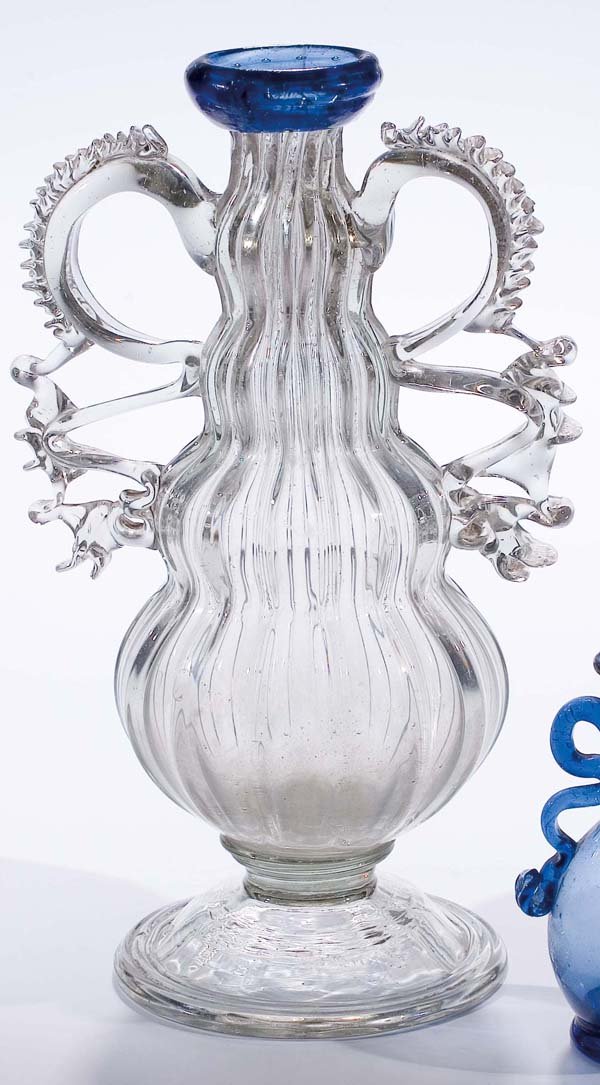 Flügelvase