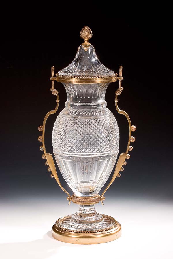 Prunkdeckelvase mit Bronzemontierung
