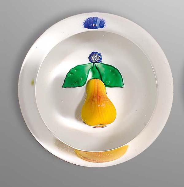 Briefbeschwerer mit Birnzweig