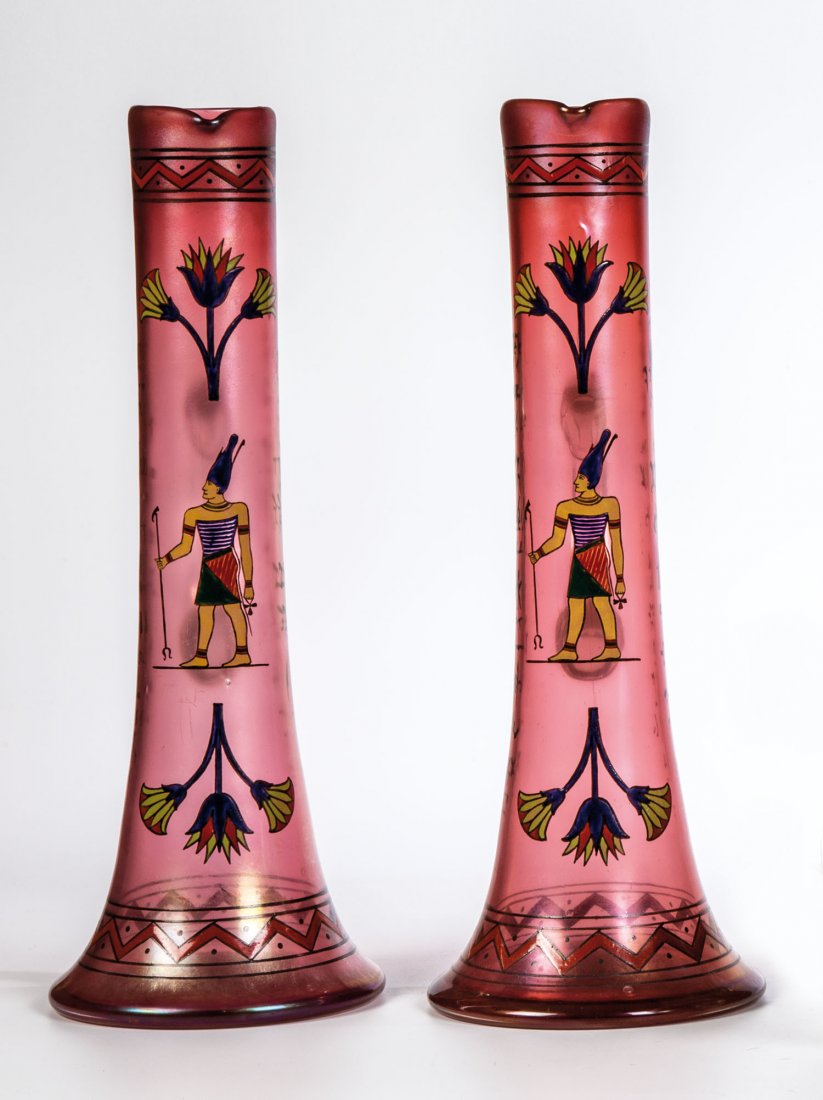 Paar Krüge mit altägyptischem Dekor (1 of 1)