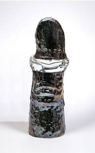 ''Erogener Finger'': ''Erogener Finger'' Erwin Eisch, 1978 Farbloses Glas, in die Form geblasen, teils mit Platin bemalt. Oberhalb des Standes in Gravur bez.: E. Eisch '78. H. 47,5 cm