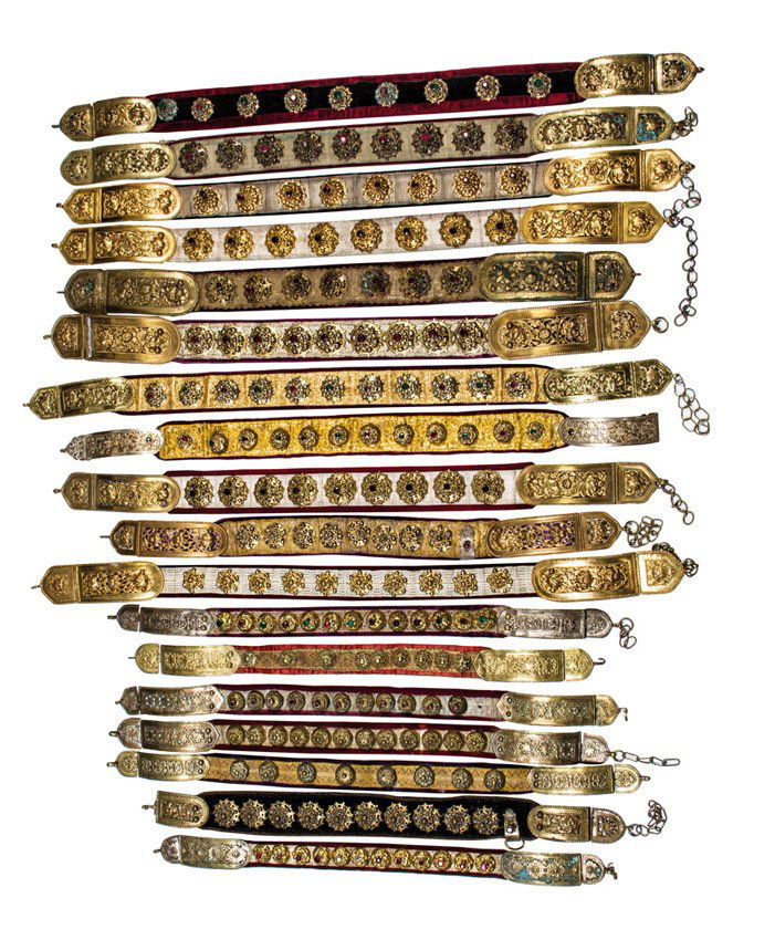 Sammlung von 18 Trachtengürteln (1 of 1)