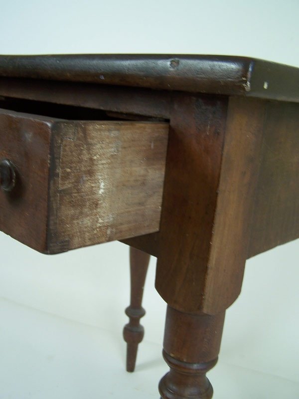 Sullivan County, Tennessee one drawer table - 5