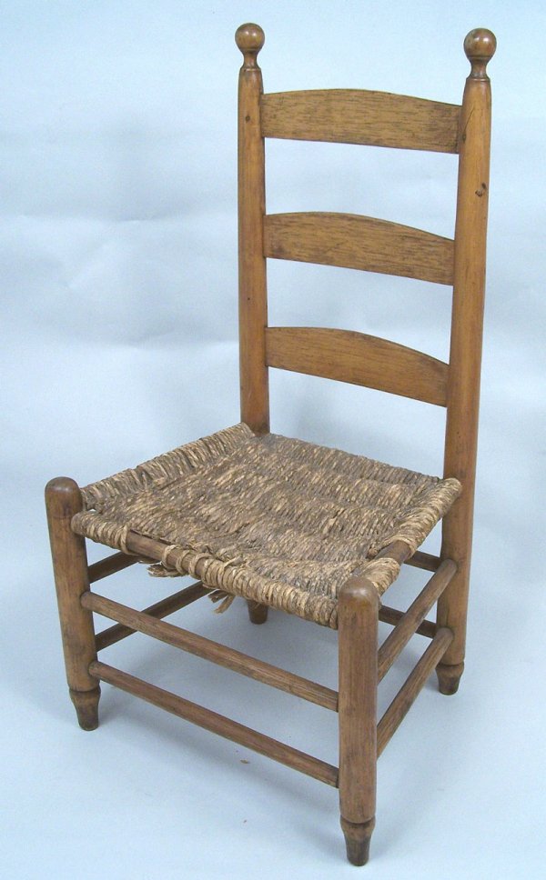 Kentucky ladderback child's chair, turned finials - 2