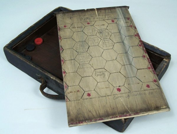 Kentucky folk art checkerboard box - 3