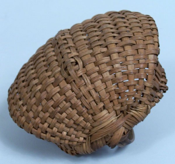 Southern miniature basket, North Carolina or TN - 2