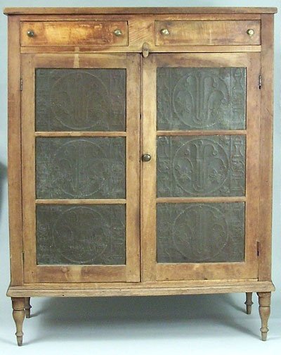Exceptional early Sullivan County, TN pie safe - 3