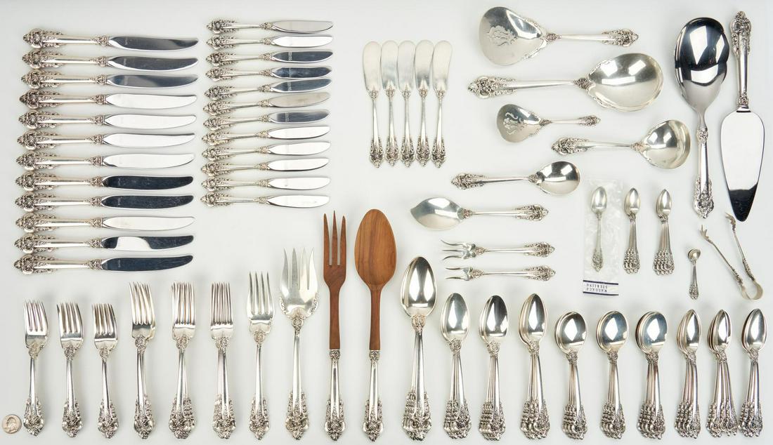 117 pcs. Wallace Grand Baroque Sterling Silver Flatware: 117 pieces Wallace Grande Baroque pattern sterling silver flatware, including 12 dinner knives (9" L), 12 dinner forks (7 1/2" L), 12 salad forks (6 5/8" L), 12 teaspoons (6 1/4" L), 12 place/oval sou