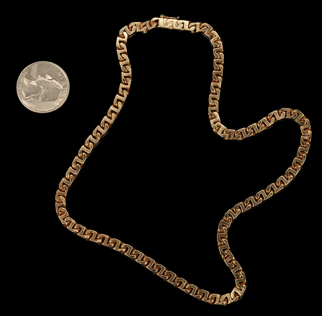 14K Figure 8 Necklace: 14K yellow gold "figure 8" style link necklace. 17" L. Marked "14K". Gross weight is 46.1 grams. Provenance: The estate of Patricia Beatty, Chattanooga, TN.