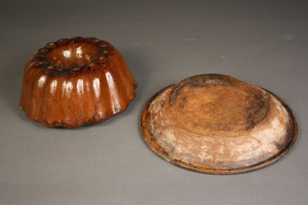 Redware slip decorated plate and mold, American - 3