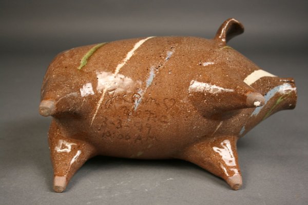 Joe Reinhardt folk pottery pig - 4