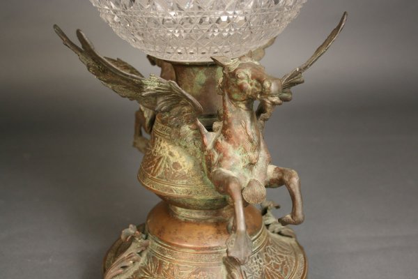 Bronze of winged horses with crystal centerpiece - 3