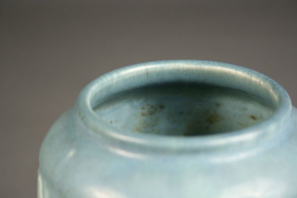 Rookwood Raven pottery vase - 5