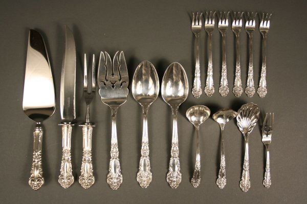 Reed & Barton sterling flatware French Renaissance: 16 pcs Reed and Barton sterling silver flatware, French Renaissance pattern. 6 cocktail/seafood forks, 2 table/serving spoons (8 1/4"), 2 cream ladles, lemon fork, sugar shell, pie server, serving for