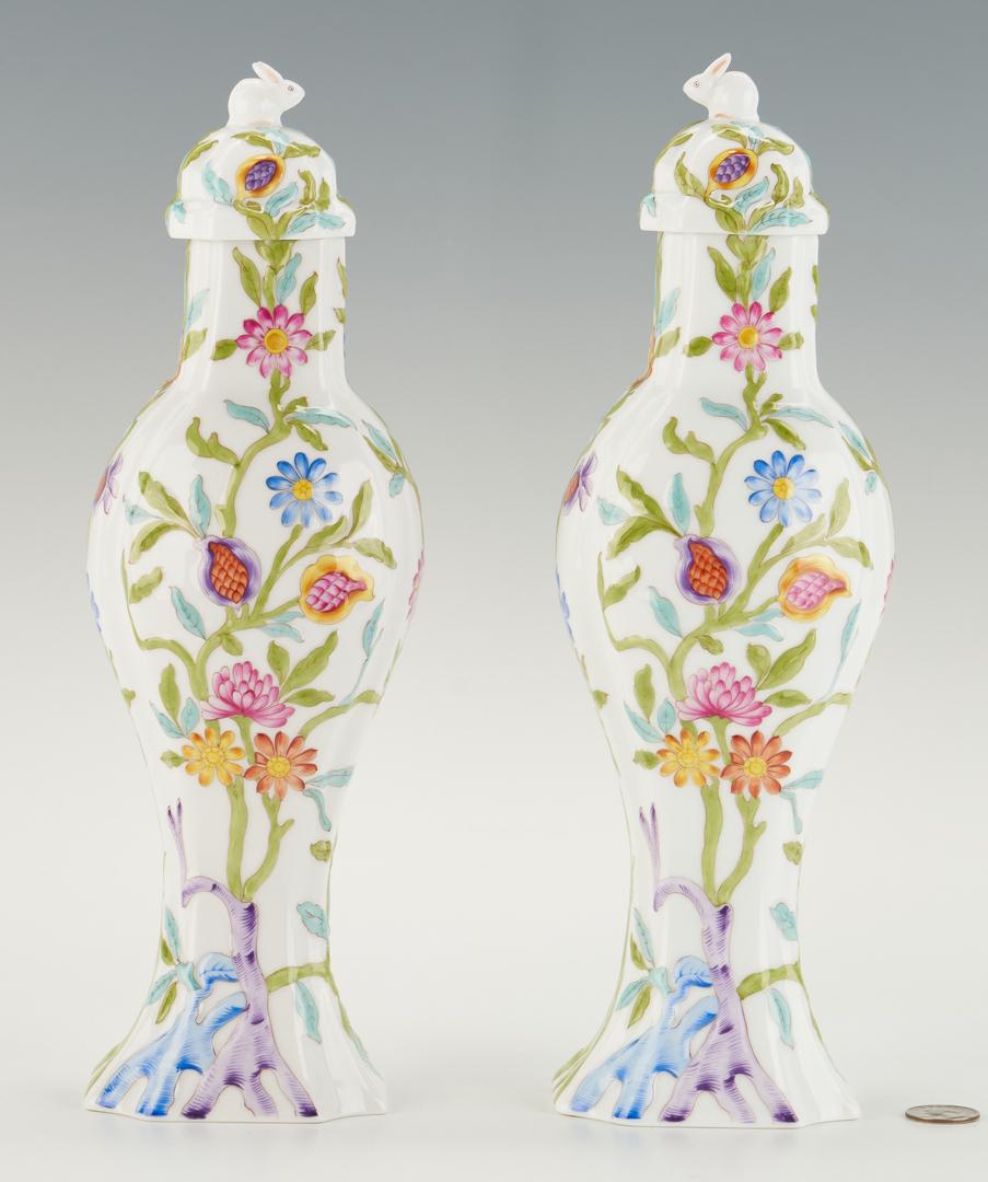 Pair Herend Porcelain Urns, Rabbit Finials (1 of 10)