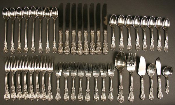 Reed & Barton sterling flatware, Francis I pattern: Reed & Barton sterling silver flatware set, Frances I pattern. 46 total pieces including five piece place setting for 8(dinner fork, salad fork, teaspoon, iced tea spoon and knife) plus 6 serving piec