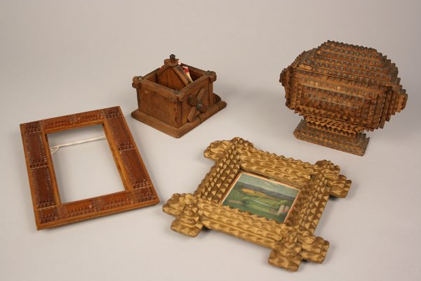 4 pcs assorted small tramp art folk art: Grouping of four small tramp art pieces. 1st item - Carved box with lid and two drawers. Some wear noted to the edges of lid with small pieces of carving missing. 5 1/4"H x 6 1/4"W x 4 1/4"D. 2nd item