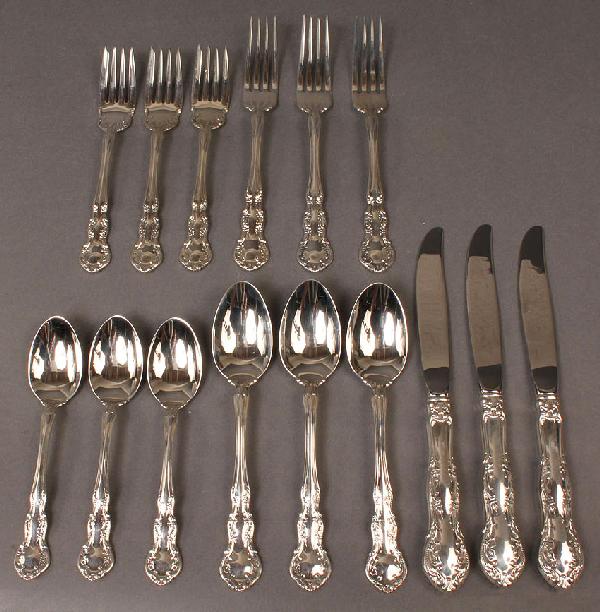 Wallace Sterling Flatware, Old Atlanta, 15 pcs.: Set of Sterling Silver flatware by Wallace Silversmiths Inc., "Old Atlanta" pattern, including 3 dinner forks, 3 dinner knives, 3 salad forks, 3 teaspoons & 3 dessert spoons. No monogram and in new co
