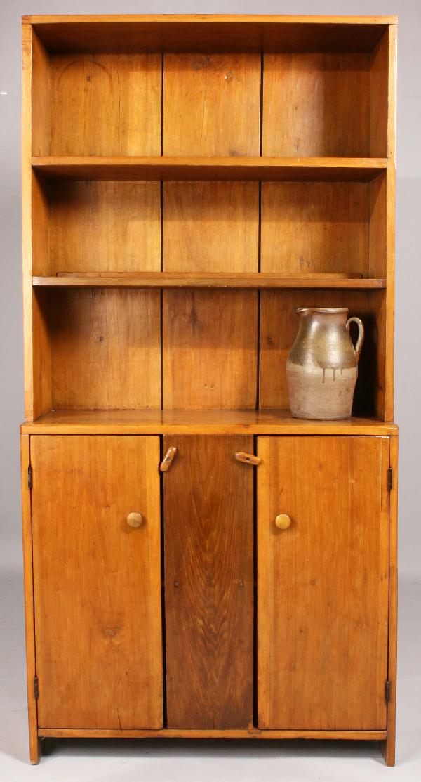 Stepback cupboard, dimunitive size