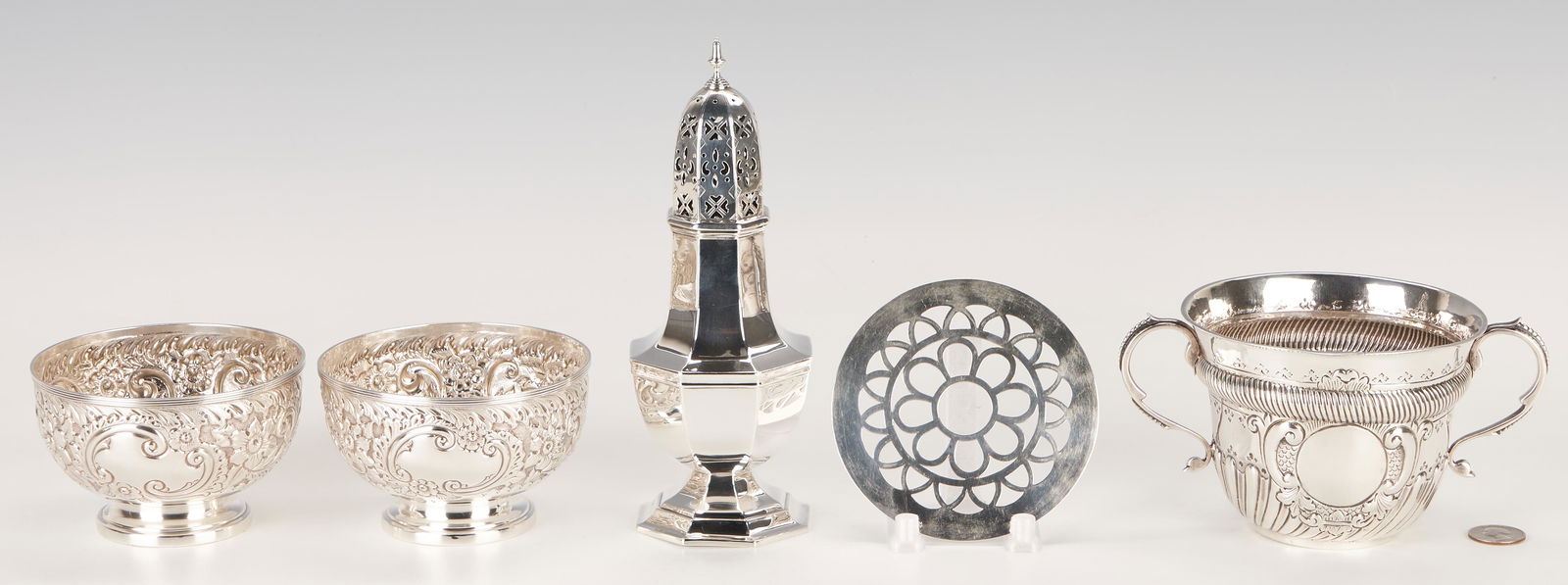 4 pcs British Sterling inc. Caudle Cup, Bowls, (1 of 20)