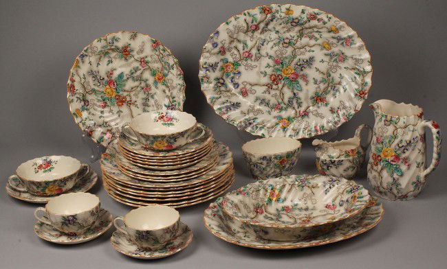 Copeland Spode "Patricia" Dinnerware, 29 pcs.: Copeland Spode porcelain dinnerware, "Patricia" pattern, 29 pcs. total. Items include: 8 dinner plates (10-1/2" dia.), 3 salad plates, 2 cups with 2 saucers, 2 soup bowls with 6 saucers, 1 small pitch