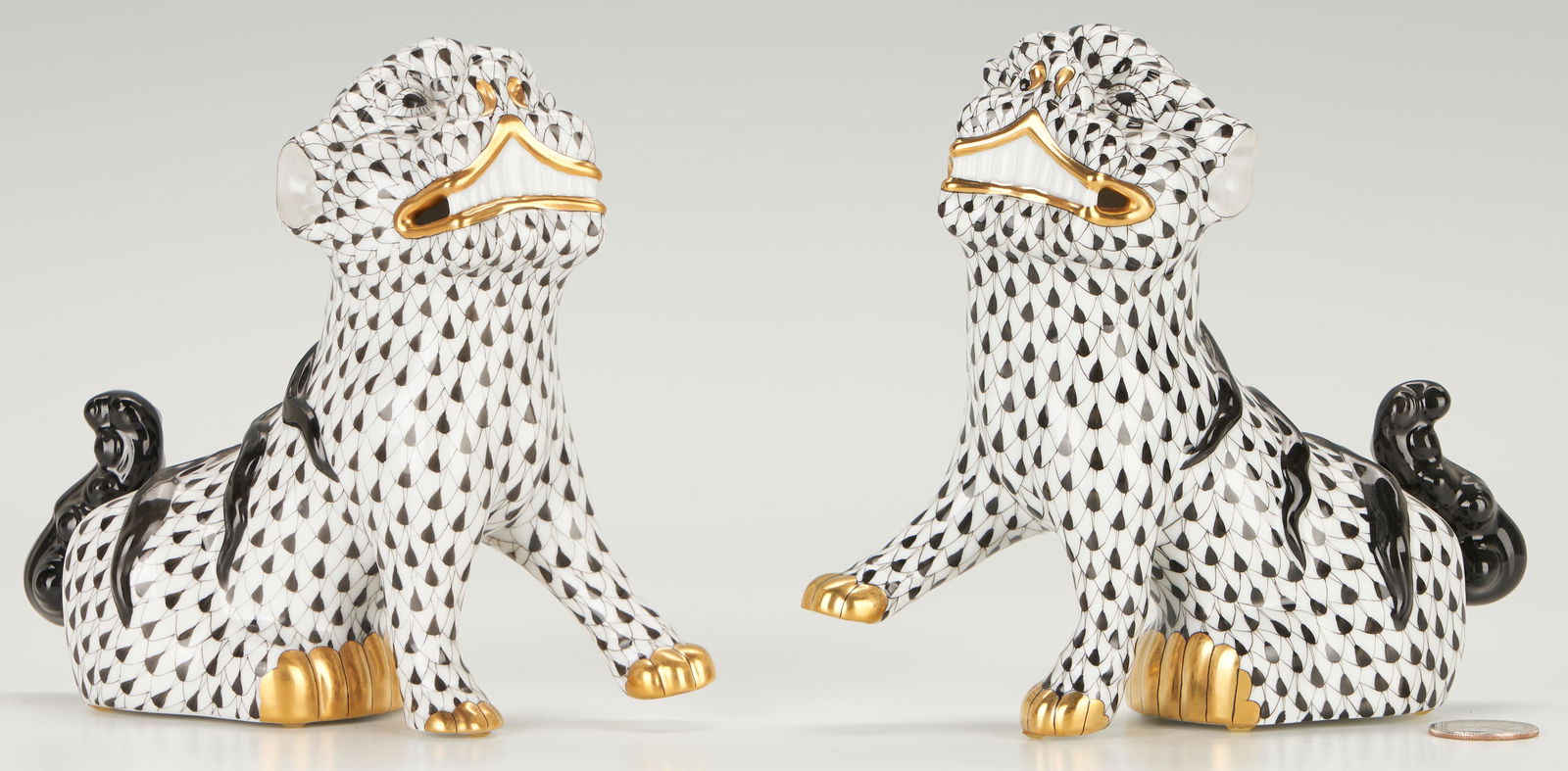 Pair of Herend Black & White Fishnet Foo Dog Figures (1 of 9)
