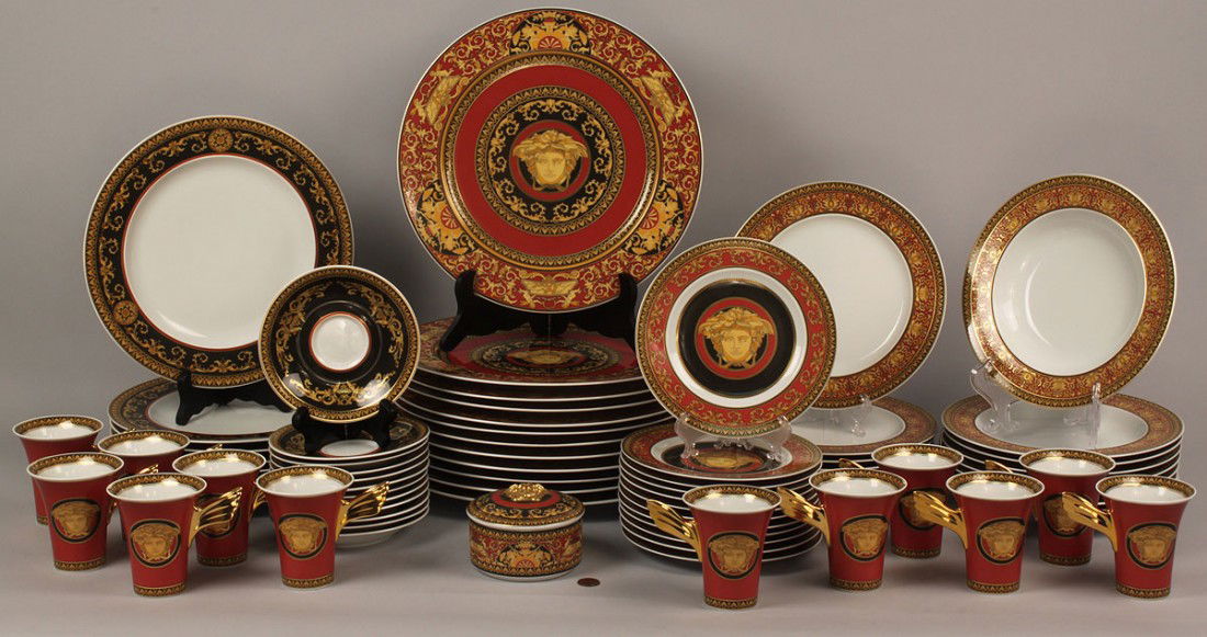Rosenthal Dinnerware, Versace's Medusa, 64 pcs: 64 pieces of Rosenthal porcelain dinnerware in the Medusa Pattern, Neoclassical design by Gianni Versace. Includes 12 dinner plates, 8 lunch plates, 12 cups and 12 saucers, 12 bread plates, 8 soup pla