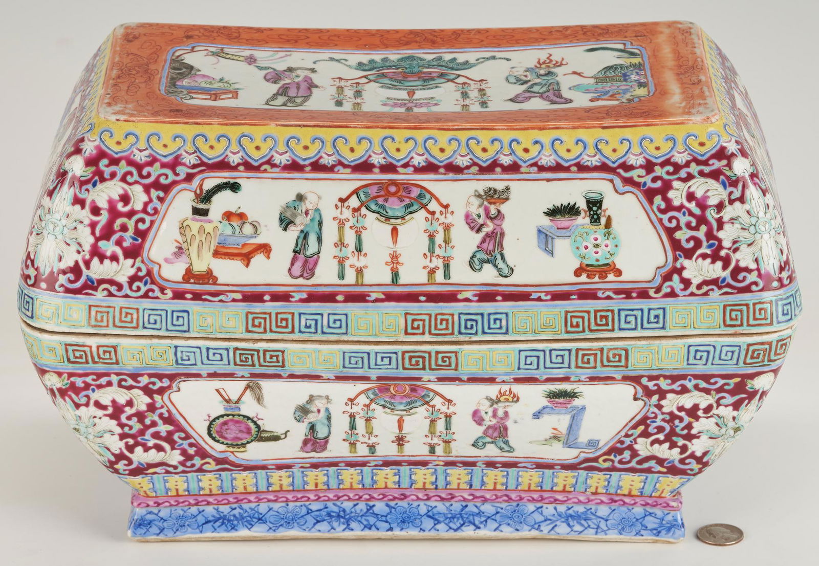 Large Qing Chinese Famille Rose Porcelain Box (1 of 15)