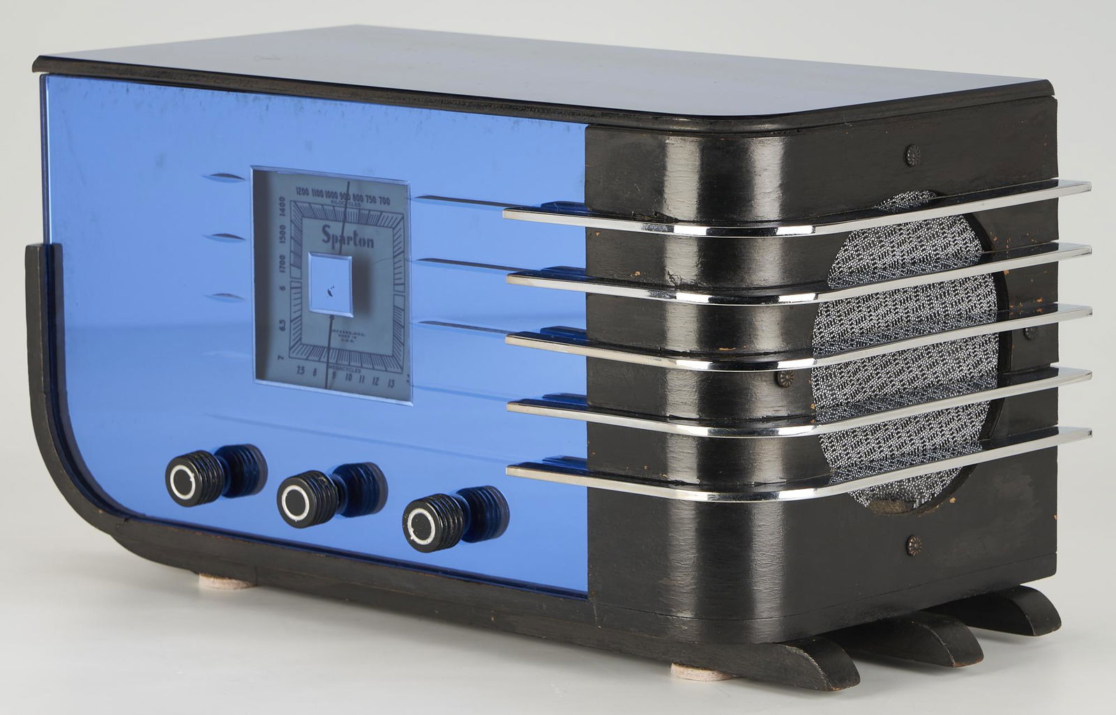 Sparton Model 557 Sled Radio Auction