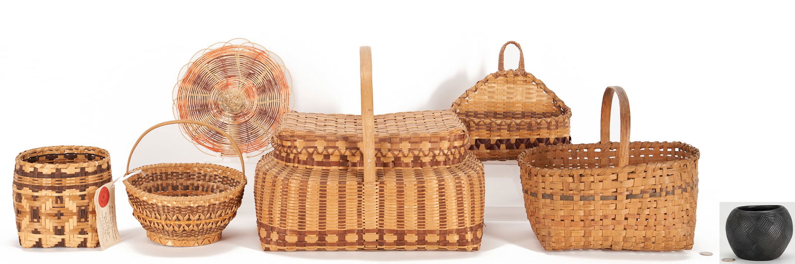 6 Native American Cherokee Baskets and 1 Jar (1 of 20)