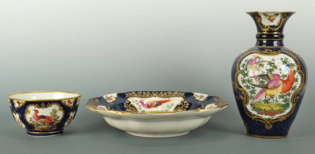 Three late 18th c. English Porcelain pieces, cobalt blu: Three late 18th century English porcelain pieces with cobalt blue decoration. 1st item and 2nd items: Chelsea Derby porcelain vase and scalloped low bowl, vase with gold anchor mark, bowl unmarked, bo