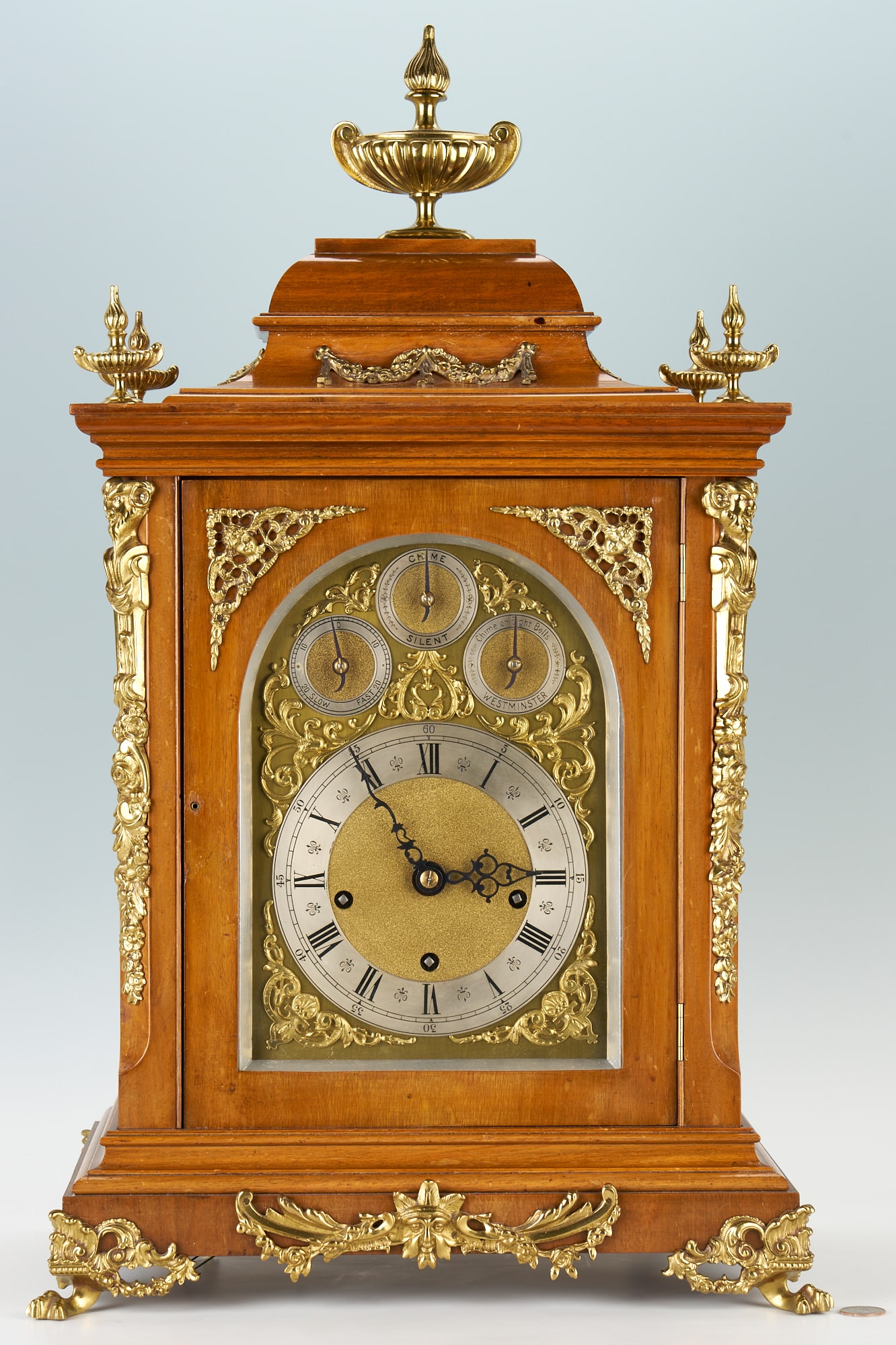 A Walnut and Brass Bracket Clock, Peerless (1 of 17)