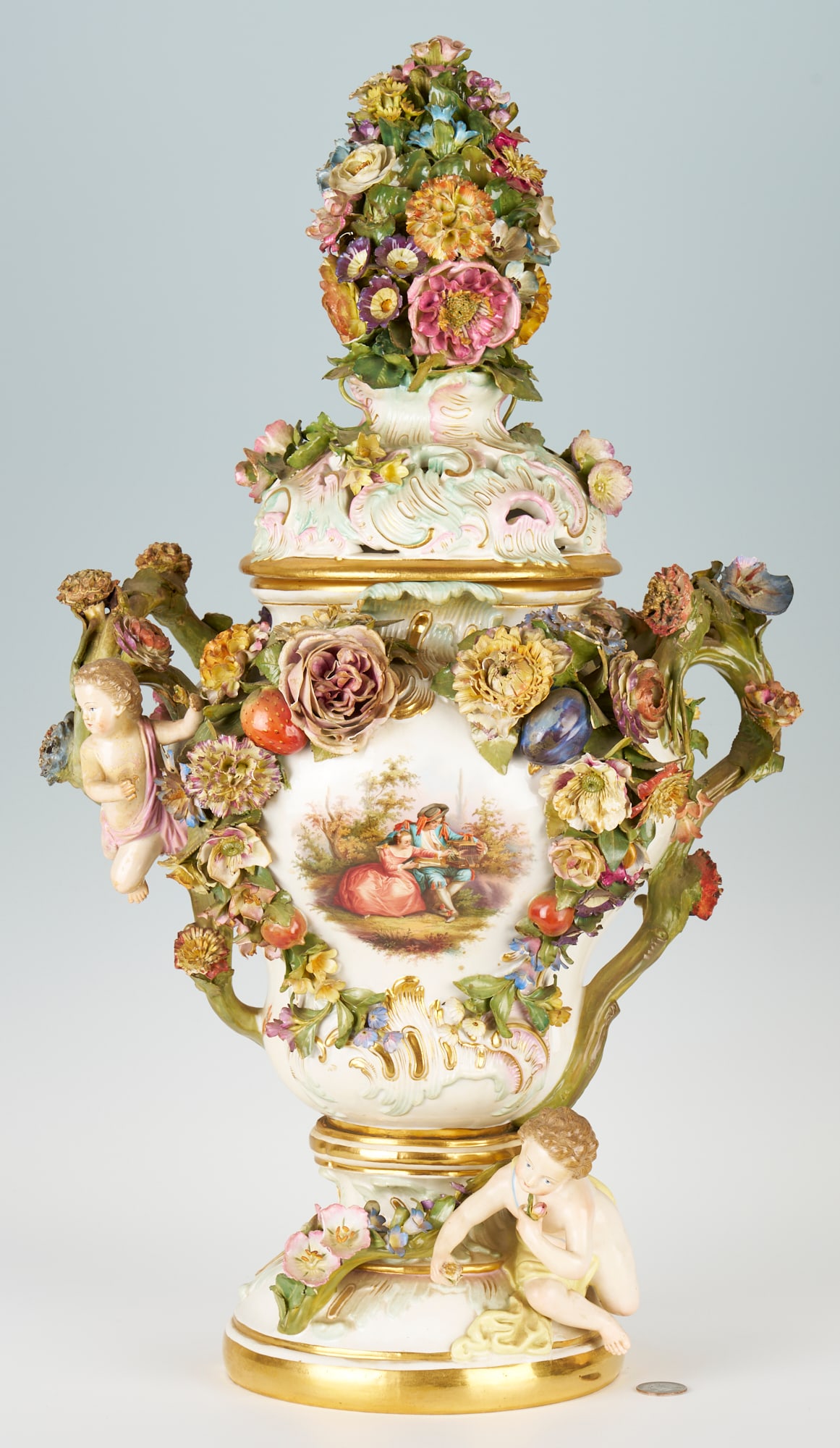 A Large Meissen Pot-Pourri Porcelain Lidded Urn (1 of 20)
