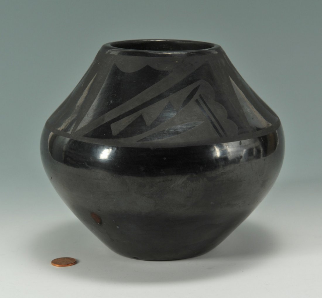 San Ildefonso Pottery Jar Signed Tonita: San Ildefonso blackware pottery jar, signed Tonita (Tonita Martinez Roybal, Pueblo, New Mexico, 1892-1945), 6 1/2" H x 7 1/2" Dia.