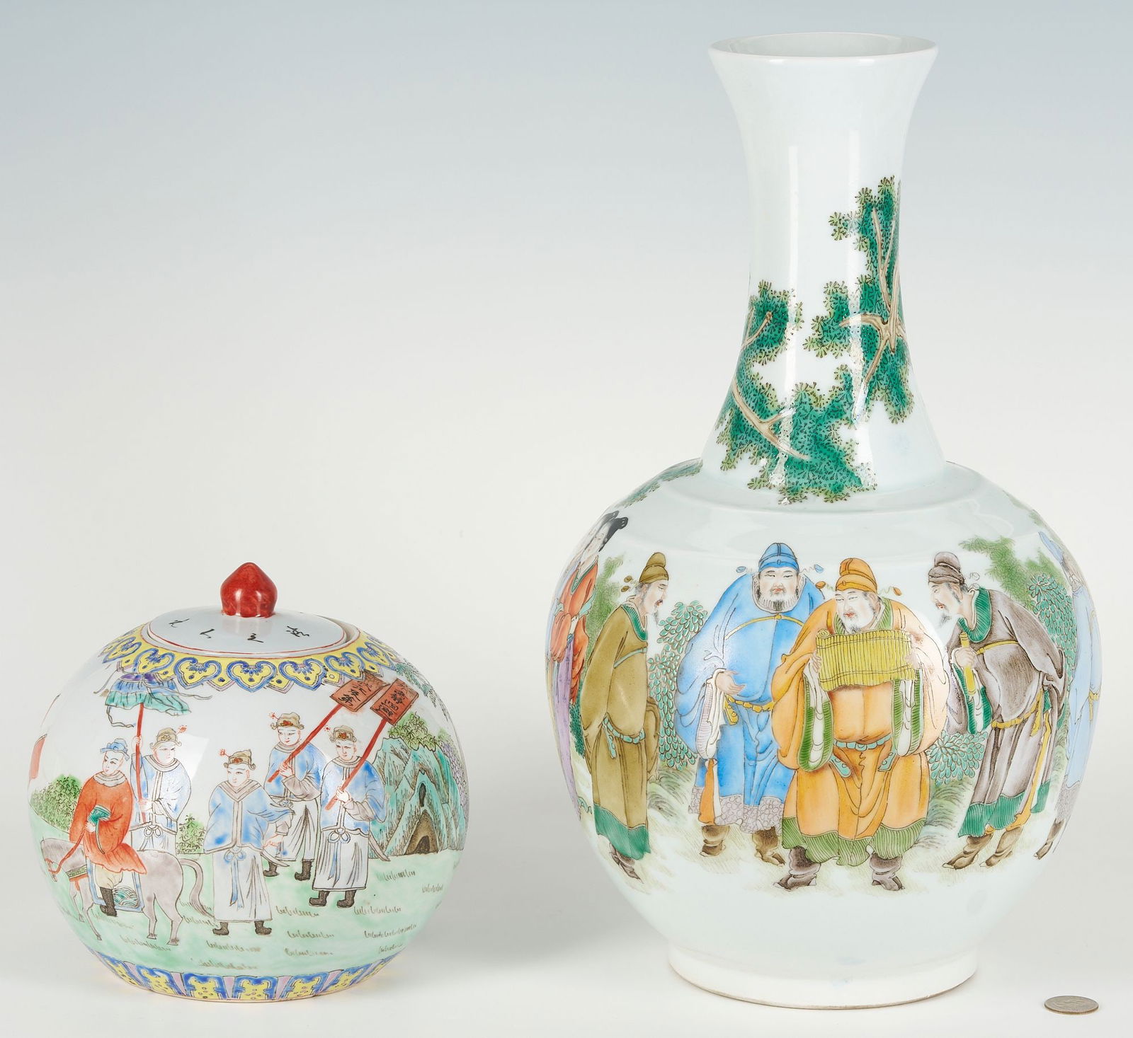 2 Chinese Famille Rose Porcelain Items, Bottle Vase & Covered Jar (1 of 20)