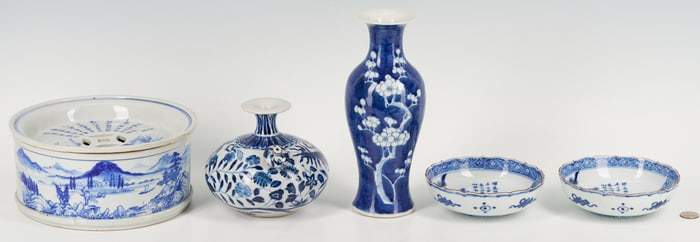 5 Pieces Asian Blue and White Porcelain