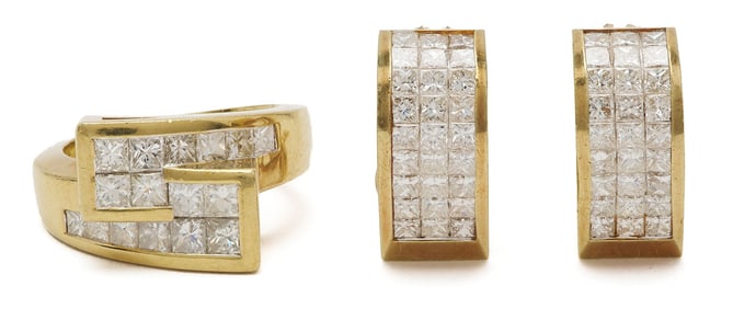 18K Gold and Diamond Ring & Matching Earrings