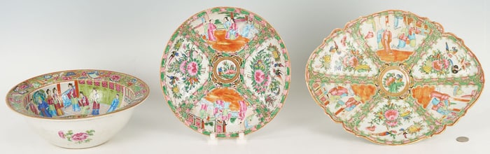 3 pcs Famille Rose Porcelain: 2 Bowls, 1 Tazza