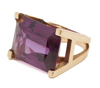 18K Yellow Gold & Sapphire Ring